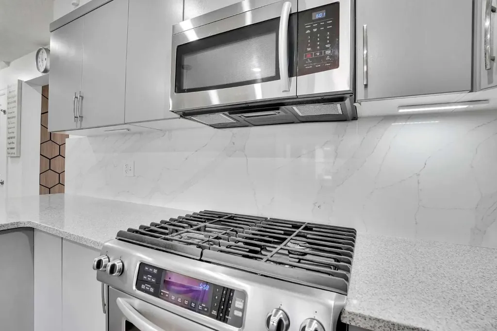 972 Windsong Drive SW Airdrie AB T4B 0P2