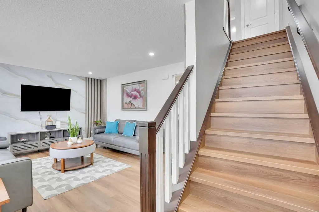 972 Windsong Drive SW Airdrie AB T4B 0P2