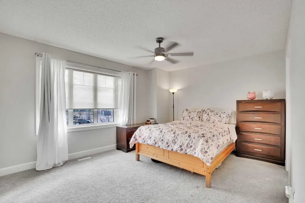 972 Windsong Drive SW Airdrie AB T4B 0P2