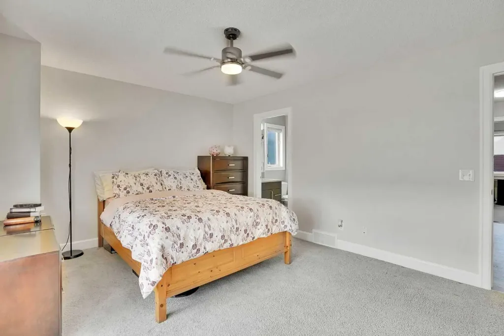 972 Windsong Drive SW Airdrie AB T4B 0P2
