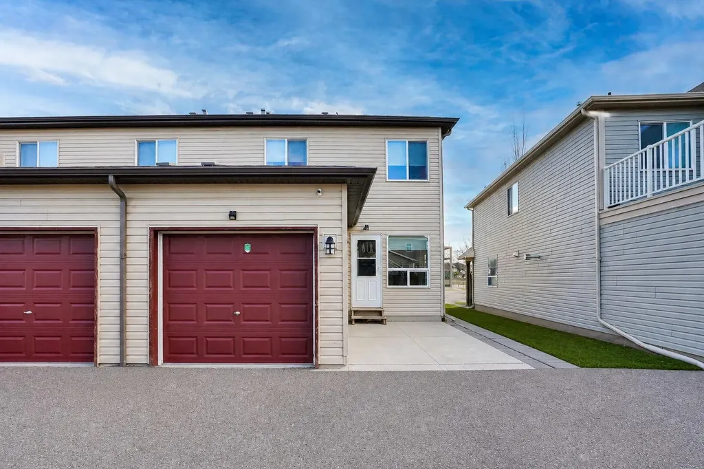 972 Windsong Drive SW Airdrie AB T4B 0P2
