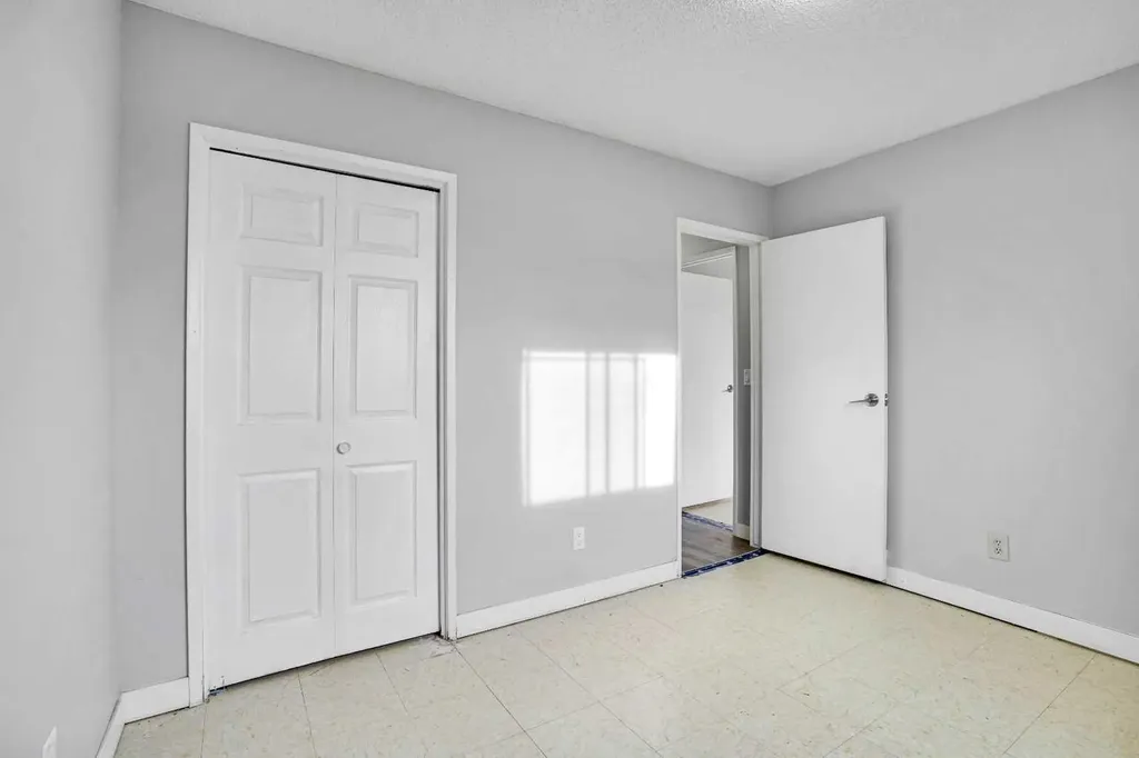 52 Pennsburg Way SE Calgary AB T2A 2J5