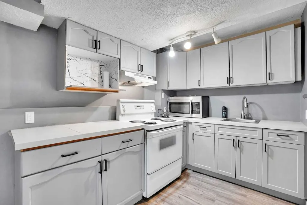 52 Pennsburg Way SE Calgary AB T2A 2J5