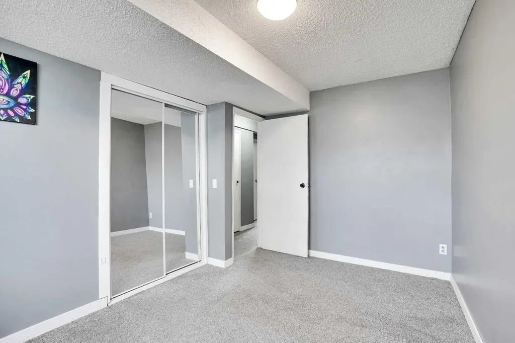 52 Pennsburg Way SE Calgary AB T2A 2J5