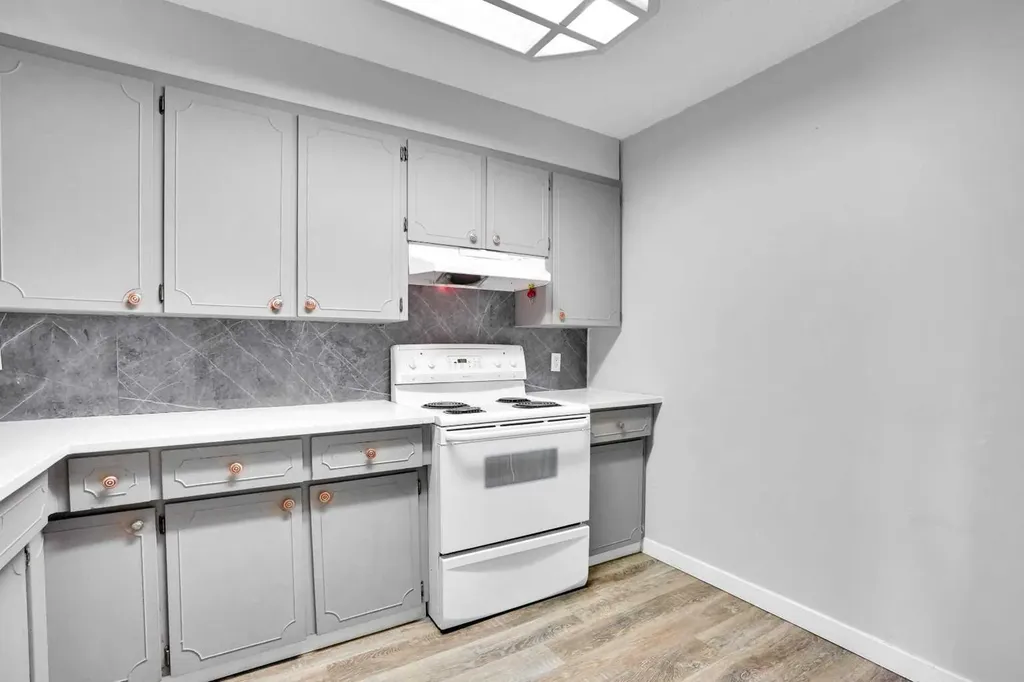 52 Pennsburg Way SE Calgary AB T2A 2J5