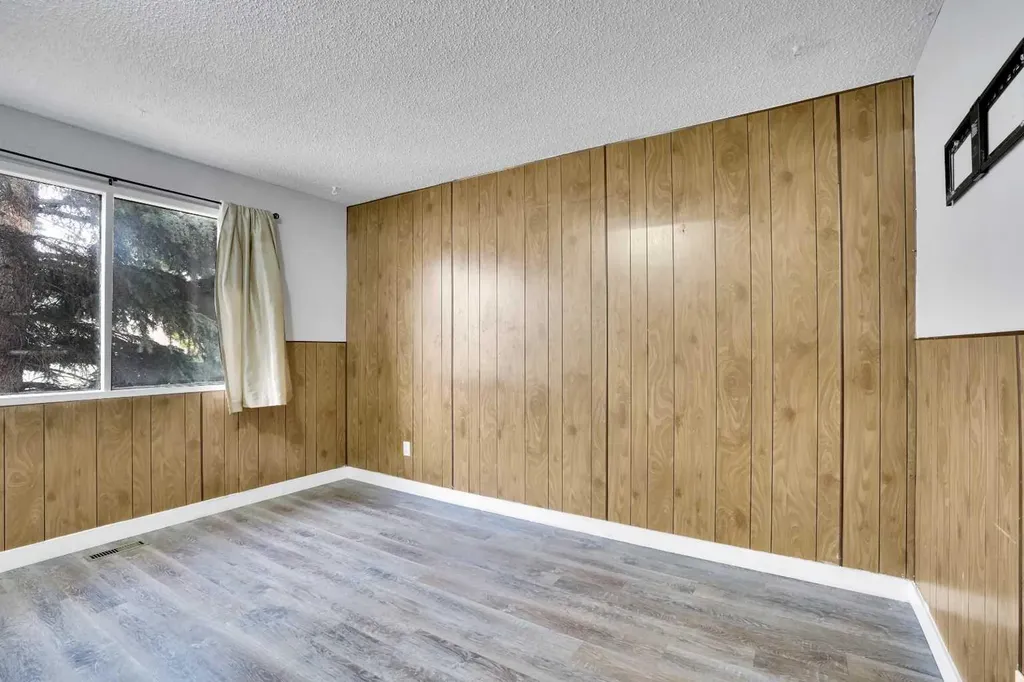 52 Pennsburg Way SE Calgary AB T2A 2J5