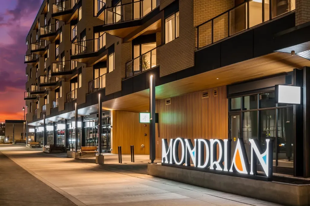 8370 Broadcast Avenue SW Calgary AB T3H 6L3