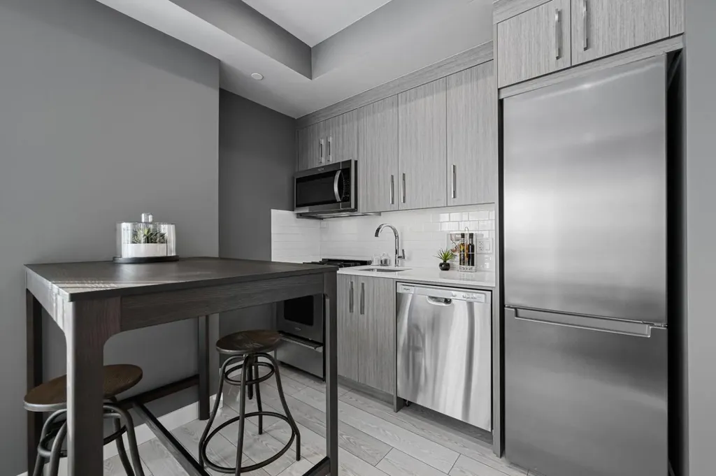 110 18a Street NW Calgary AB T2N 5G5