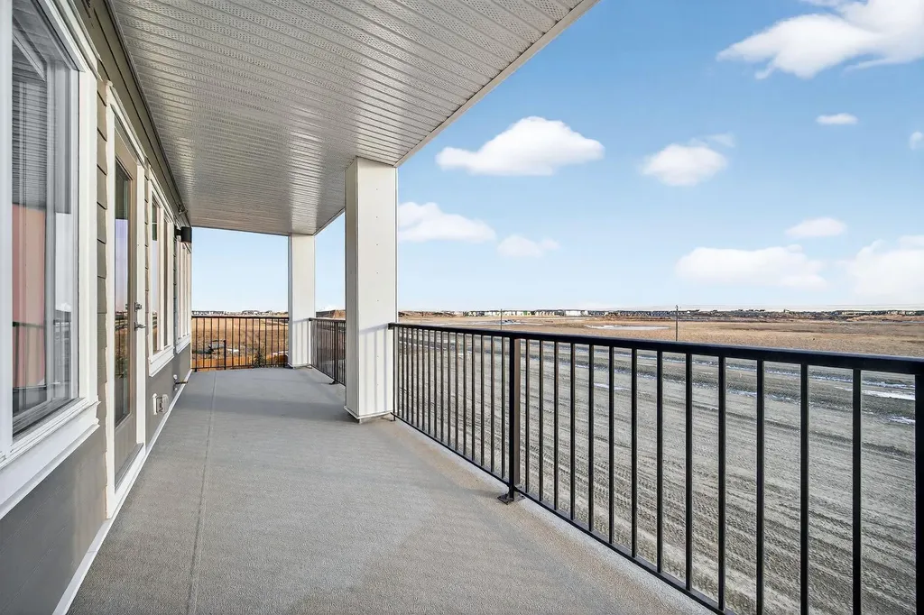 44 Skyview Parkway NE Calgary AB T3N2R8