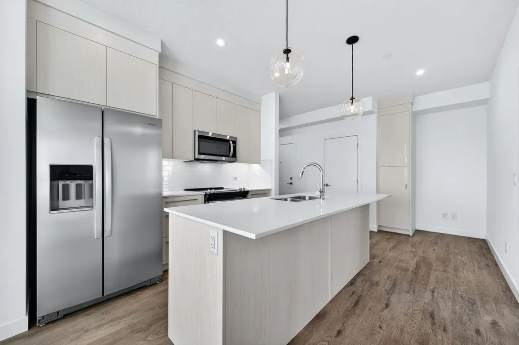 44 Skyview Parkway NE Calgary AB T3N2R8