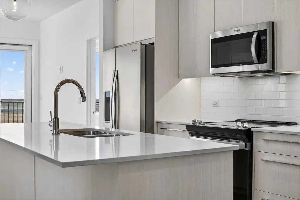 44 Skyview Parkway NE Calgary AB T3N2R8