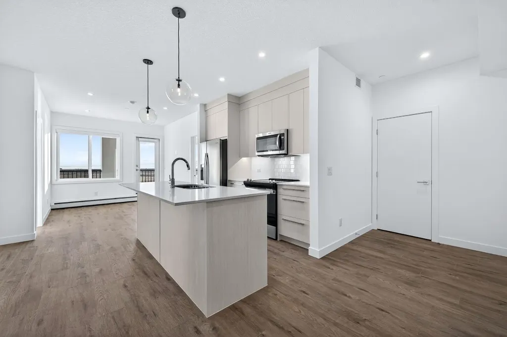 44 Skyview Parkway NE Calgary AB T3N2R8