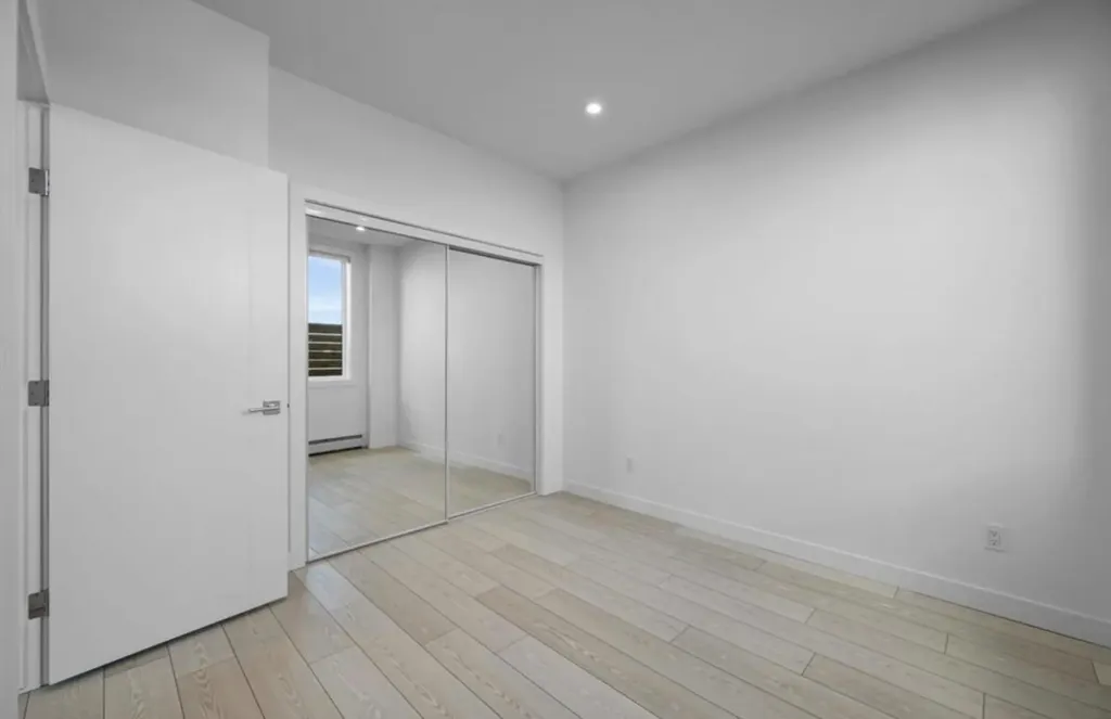 8370 Broadcast Avenue SW Calgary AB T3H 6L3