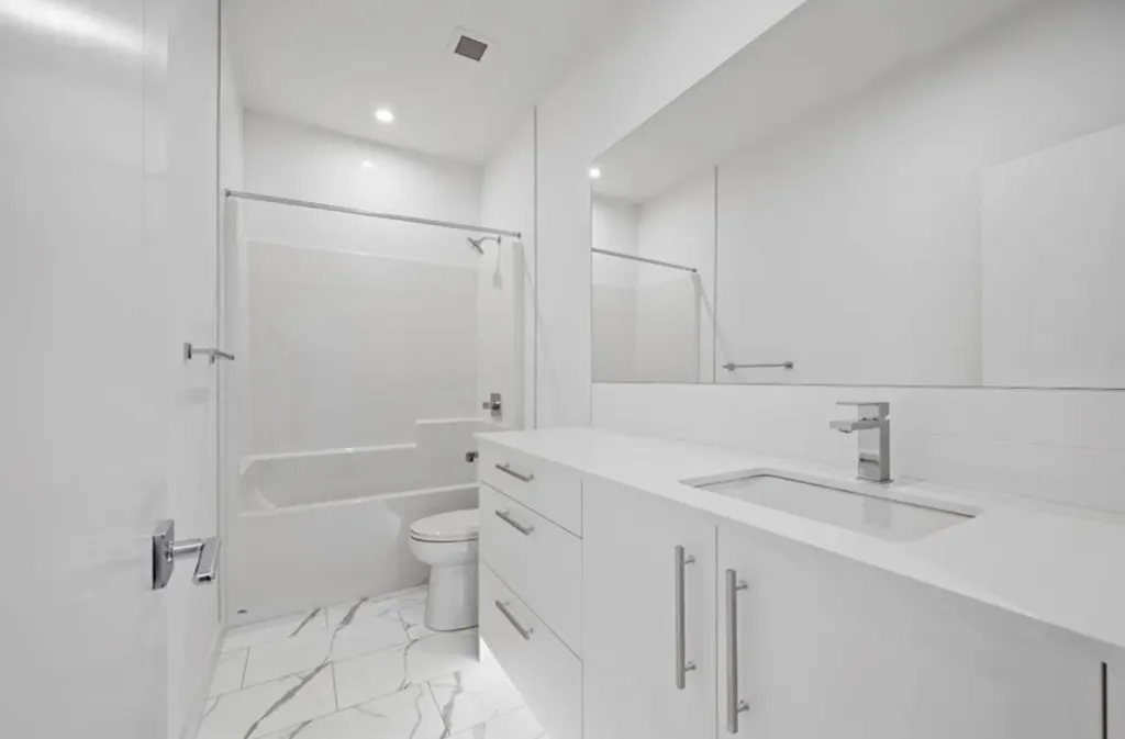 8370 Broadcast Avenue SW Calgary AB T3H 6L3