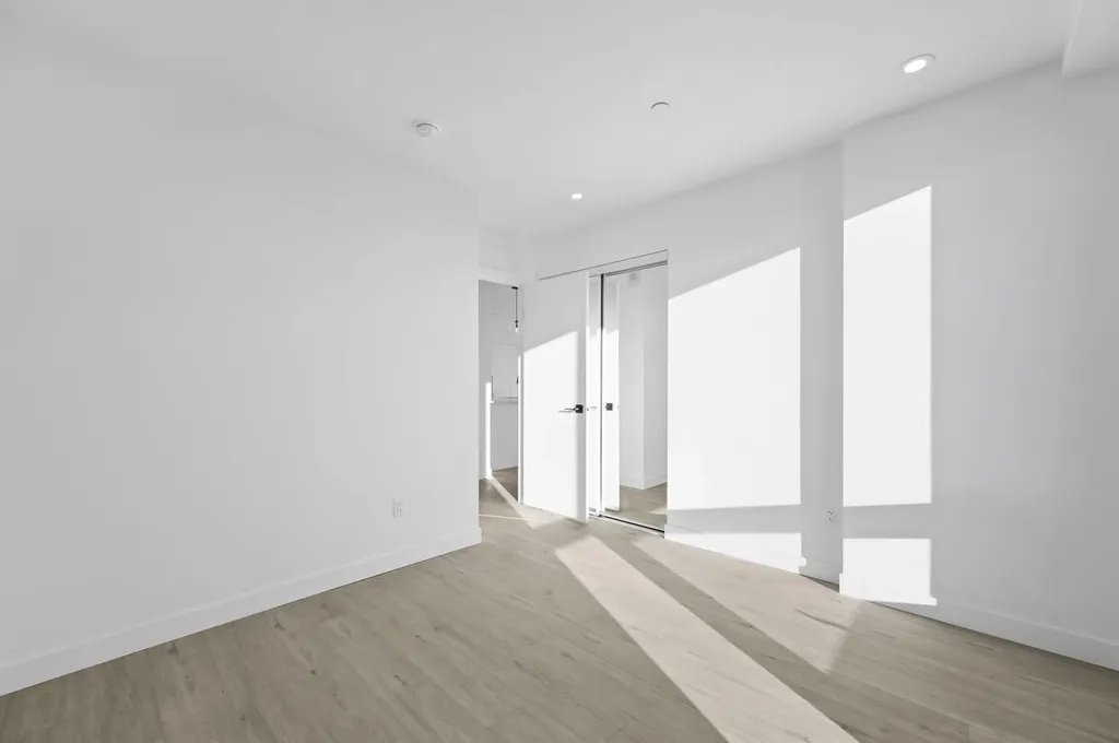 8375 Broadcast Avenue SW Calgary AB T3H 6L3