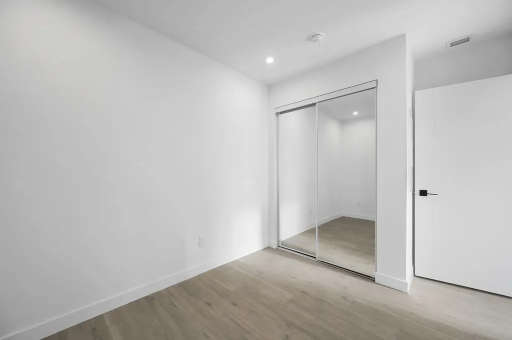 8375 Broadcast Avenue SW Calgary AB T3H 6L3