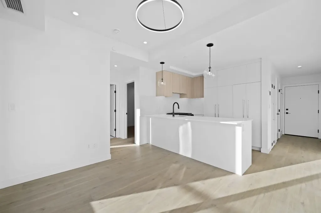 8375 Broadcast Avenue SW Calgary AB T3H 6L3