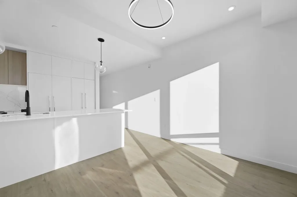 8375 Broadcast Avenue SW Calgary AB T3H 6L3