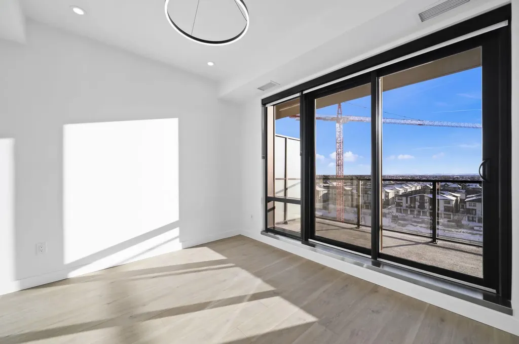 8375 Broadcast Avenue SW Calgary AB T3H 6L3
