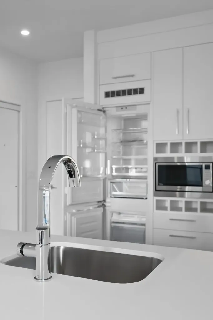 8370 Broadcast Avenue SW Calgary AB T3H 6L3