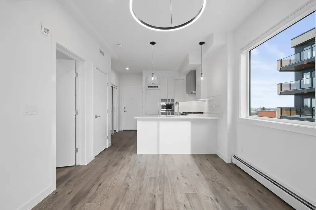 8370 Broadcast Avenue SW Calgary AB T3H 6L3