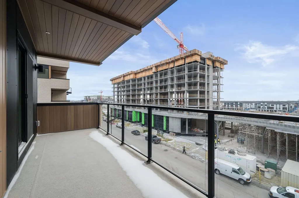 8370 Broadcast Avenue SW Calgary AB T3H 6L3