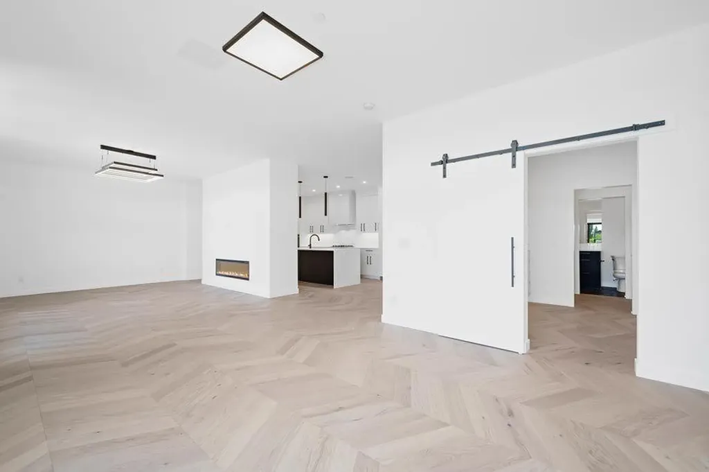 835 78 Street SW Calgary AB T3H6H6