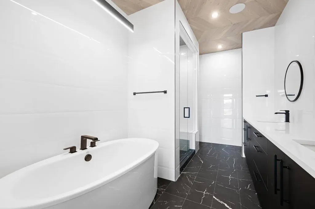 835 78 Street SW Calgary AB T3H6H6
