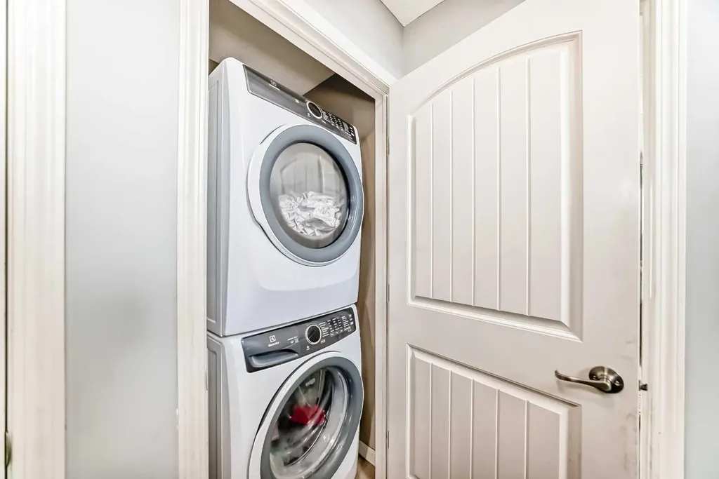 404 Redstone Grove NE Calgary AB T3N 0J3