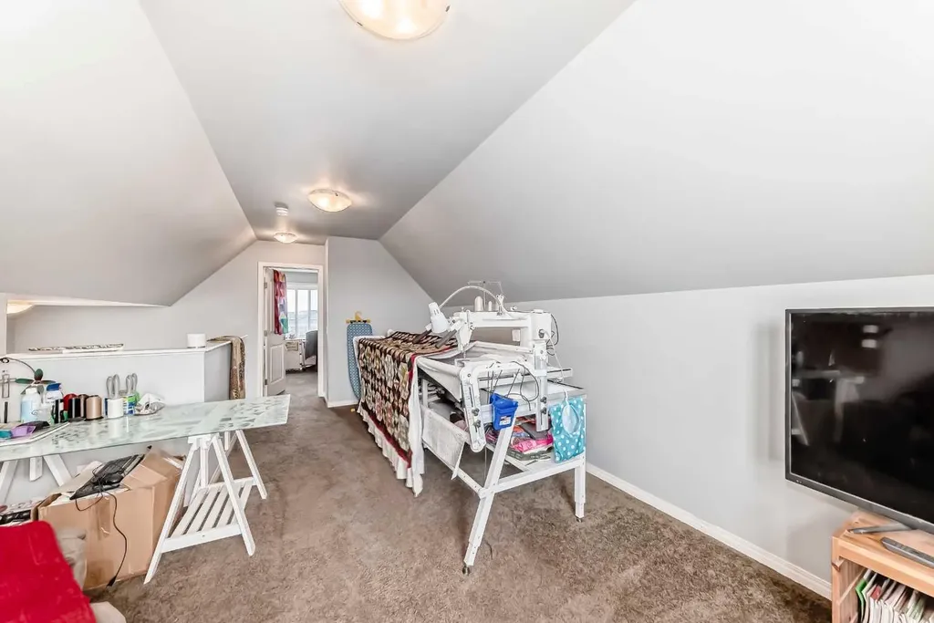 404 Redstone Grove NE Calgary AB T3N 0J3