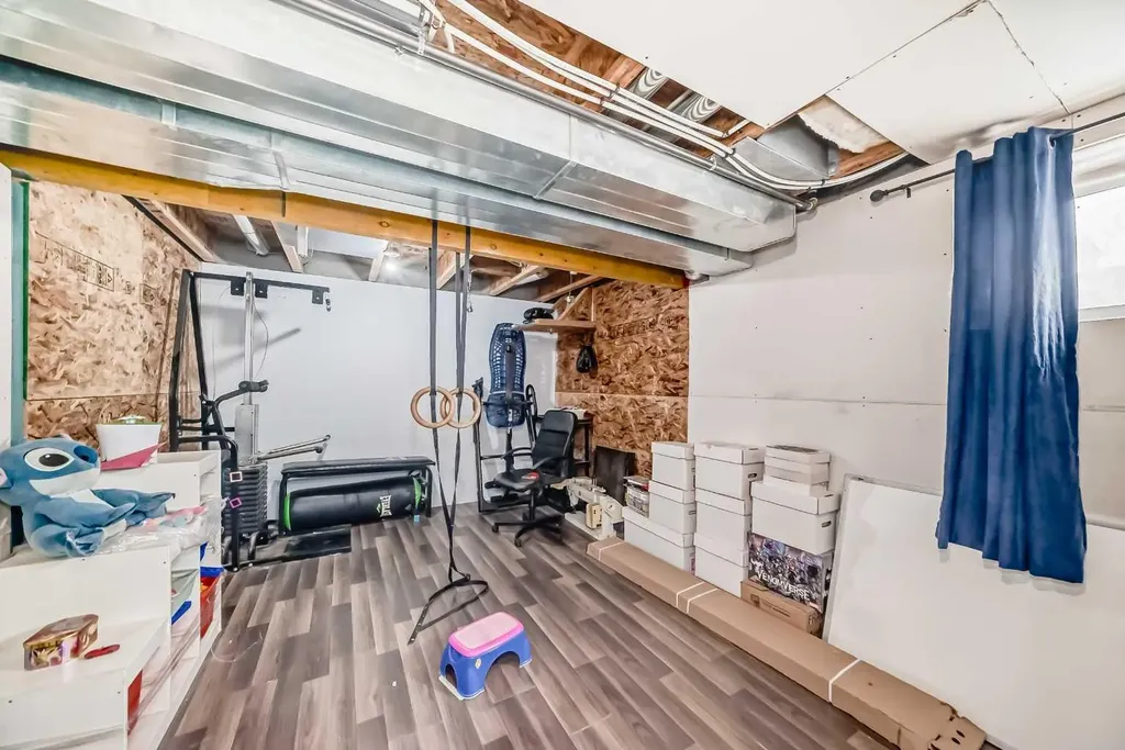 404 Redstone Grove NE Calgary AB T3N 0J3