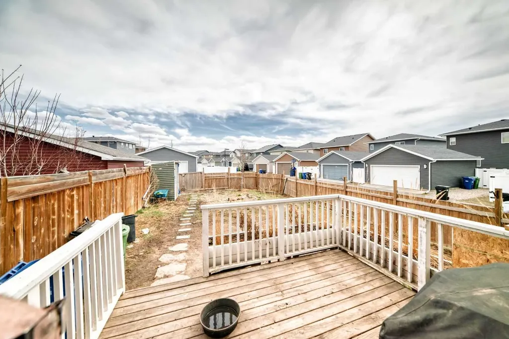 404 Redstone Grove NE Calgary AB T3N 0J3