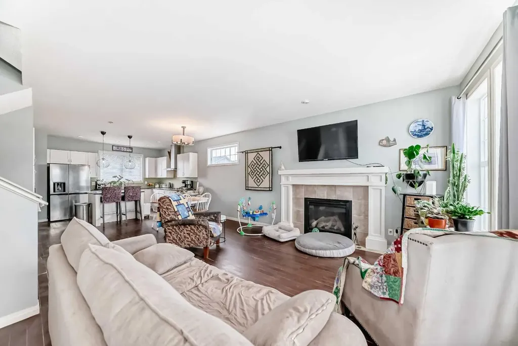404 Redstone Grove NE Calgary AB T3N 0J3
