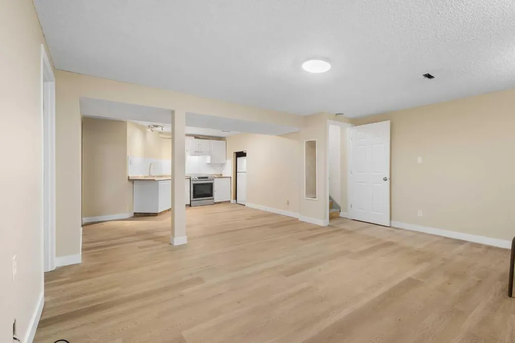 268 Madeira Place NE Calgary AB T2A5T1