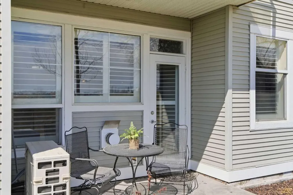 1010 Arbour Lake Road NW Calgary AB T3G 4Y8