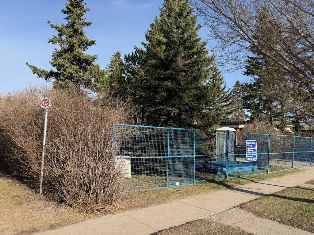 7216 Elbow Drive SW Calgary AB T2V 1K1