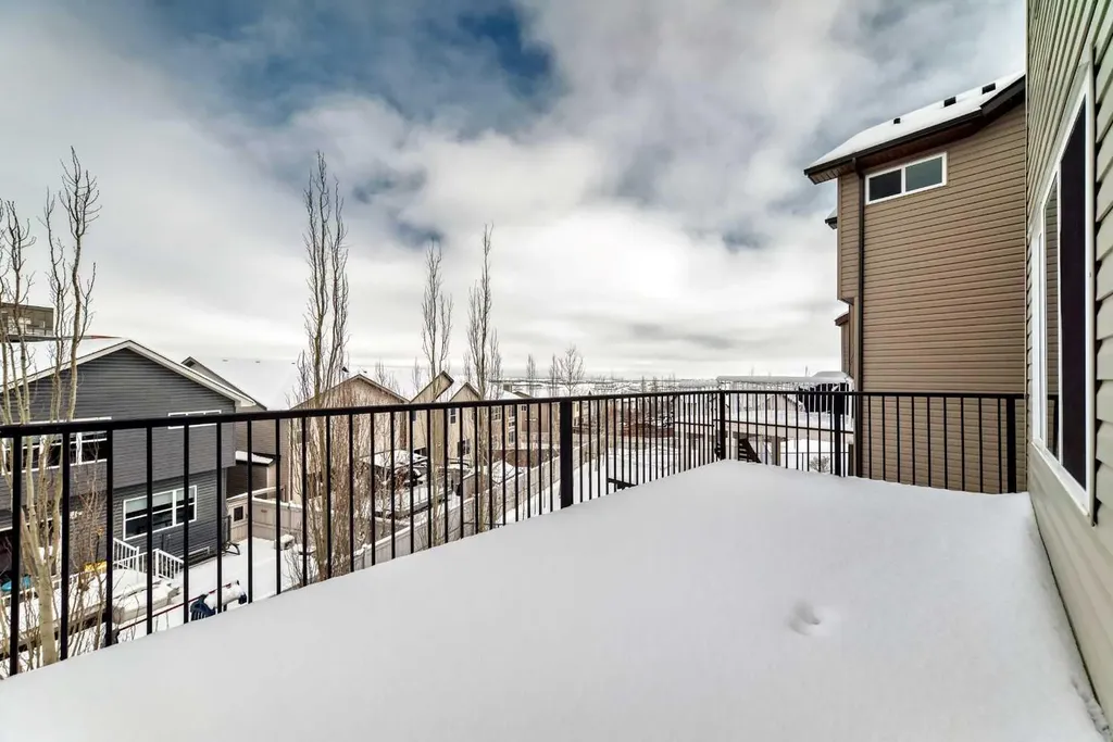 12 Kincora Mews NW Calgary AB T3R 0N3