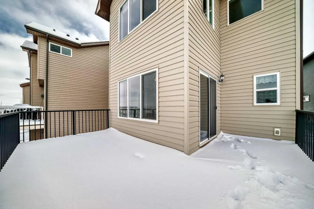 12 Kincora Mews NW Calgary AB T3R 0N3