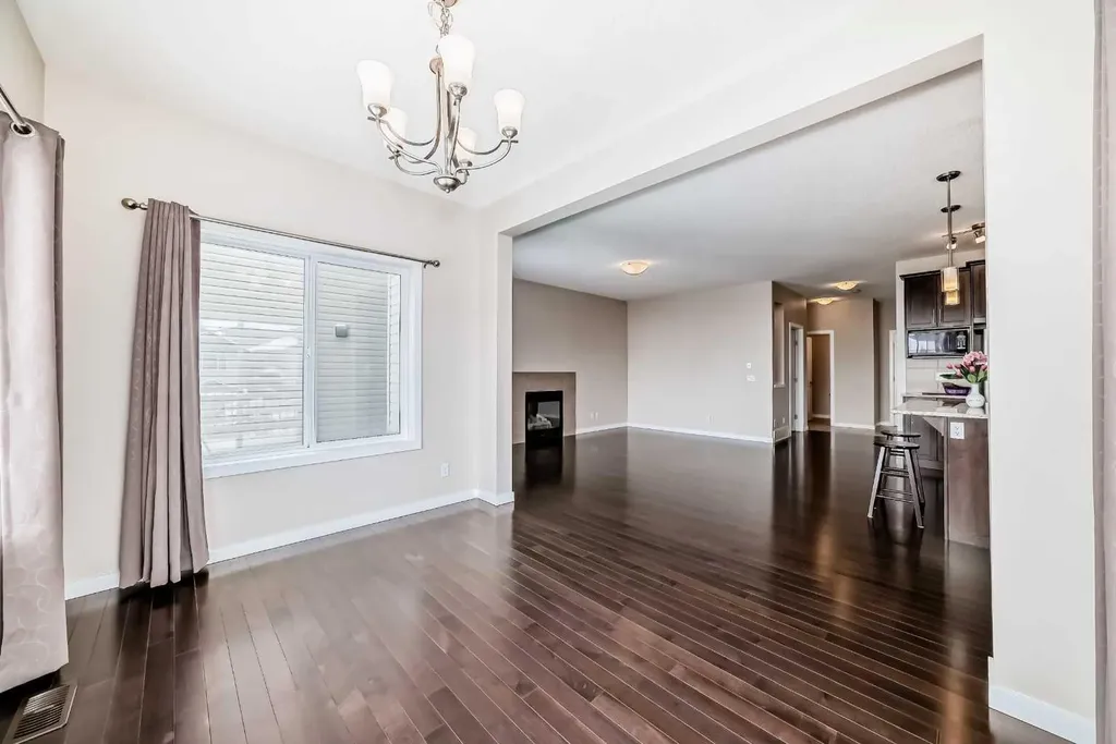 12 Kincora Mews NW Calgary AB T3R 0N3