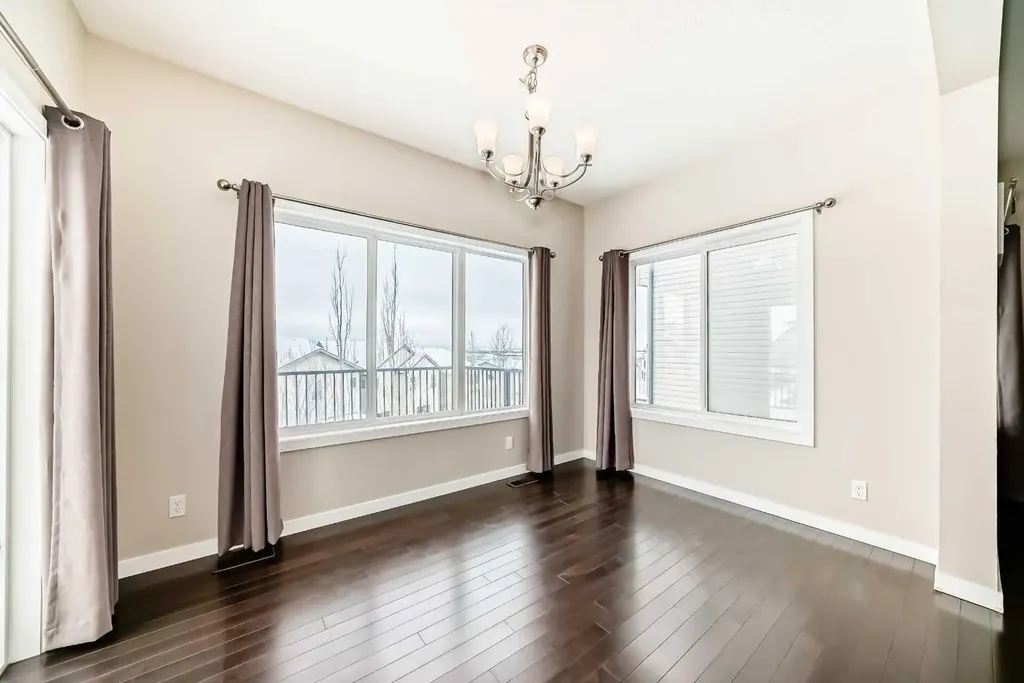 12 Kincora Mews NW Calgary AB T3R 0N3