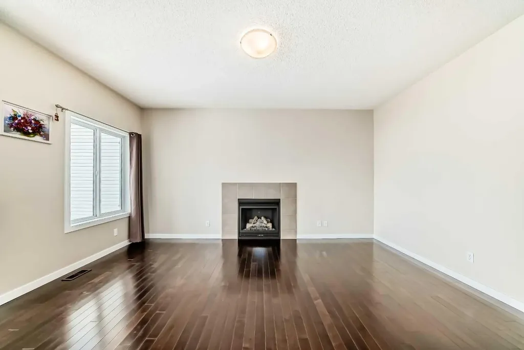 12 Kincora Mews NW Calgary AB T3R 0N3