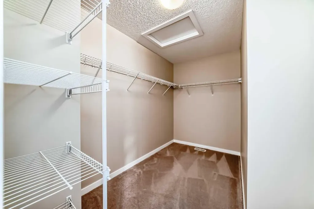 12 Kincora Mews NW Calgary AB T3R 0N3
