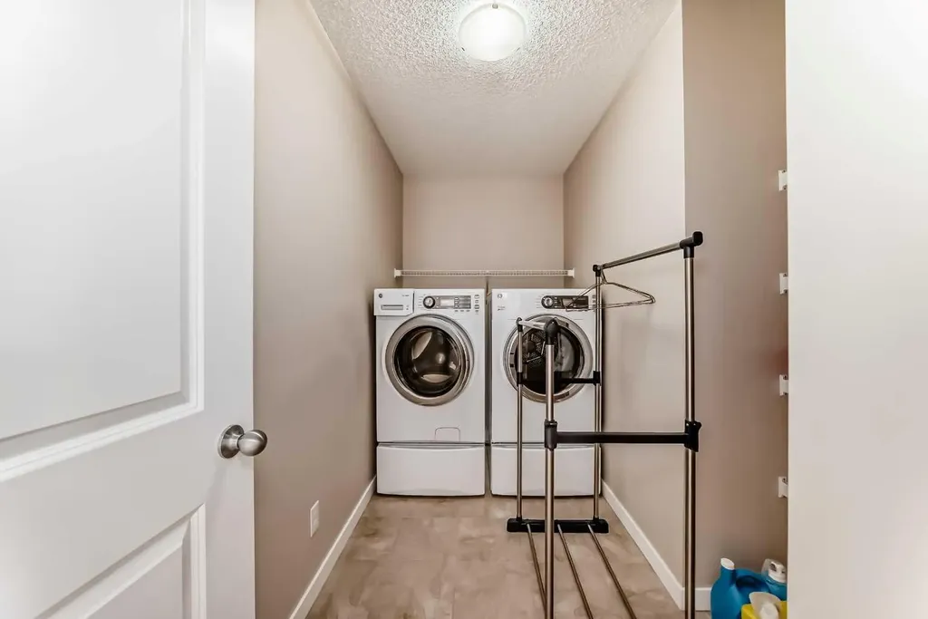 12 Kincora Mews NW Calgary AB T3R 0N3