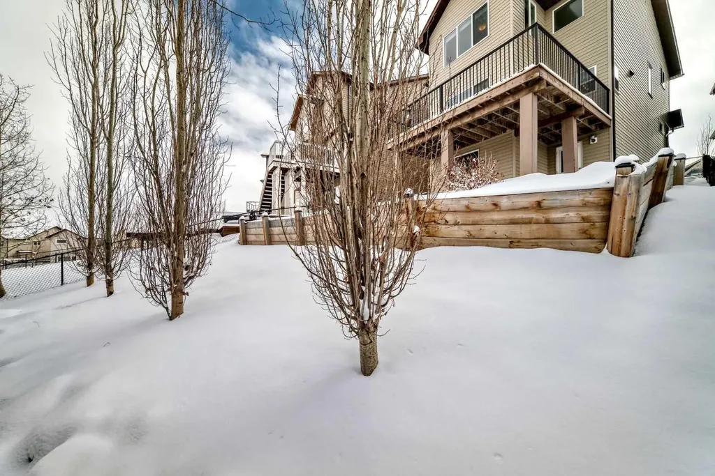 12 Kincora Mews NW Calgary AB T3R 0N3