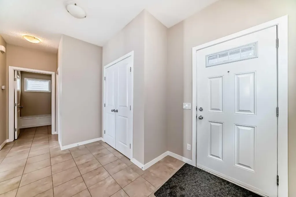 12 Kincora Mews NW Calgary AB T3R 0N3