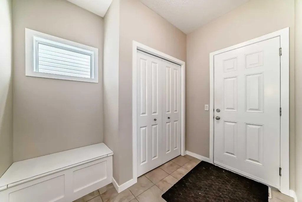 12 Kincora Mews NW Calgary AB T3R 0N3