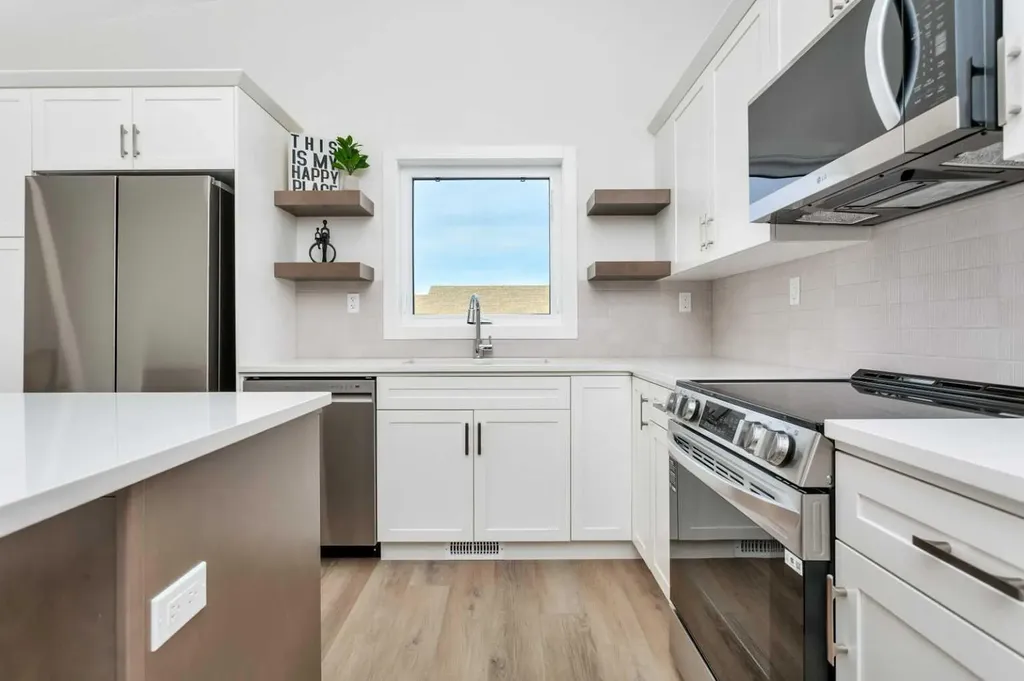 42 Tarzwell Avenue Red Deer AB T4P 0Y9