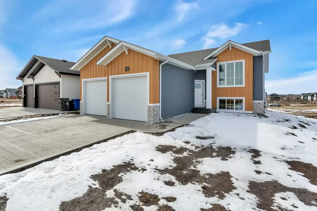 42 Tarzwell Avenue Red Deer AB T4P 0Y9