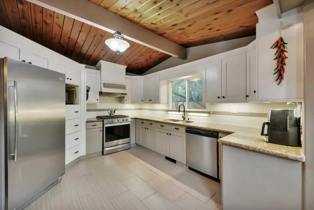 9 Cronquist Close Red Deer AB T4N 1E3