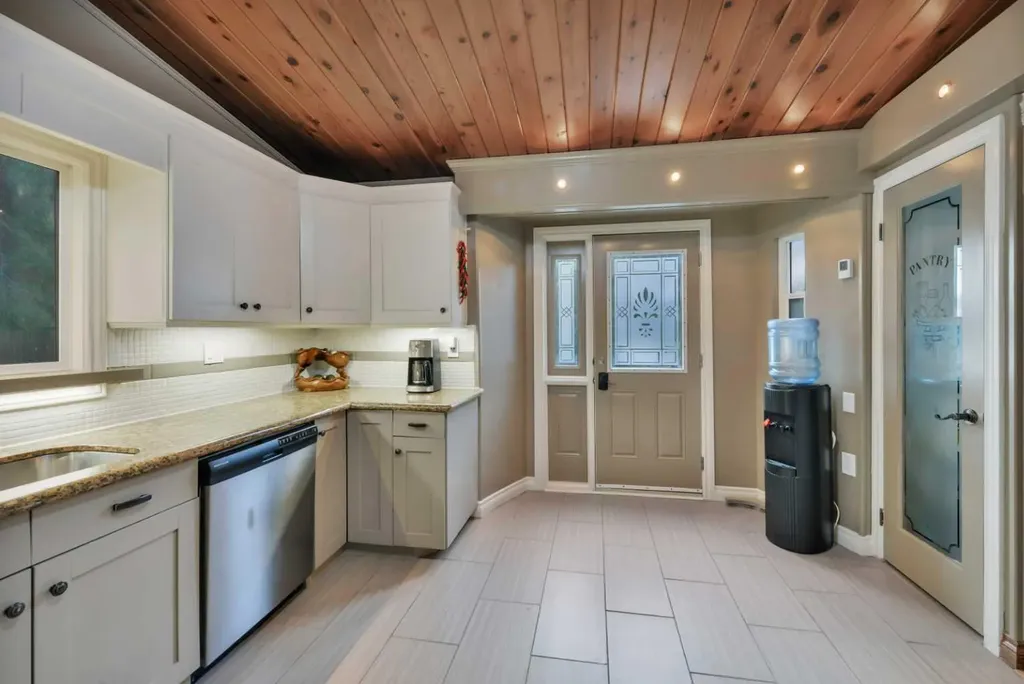 9 Cronquist Close Red Deer AB T4N 1E3